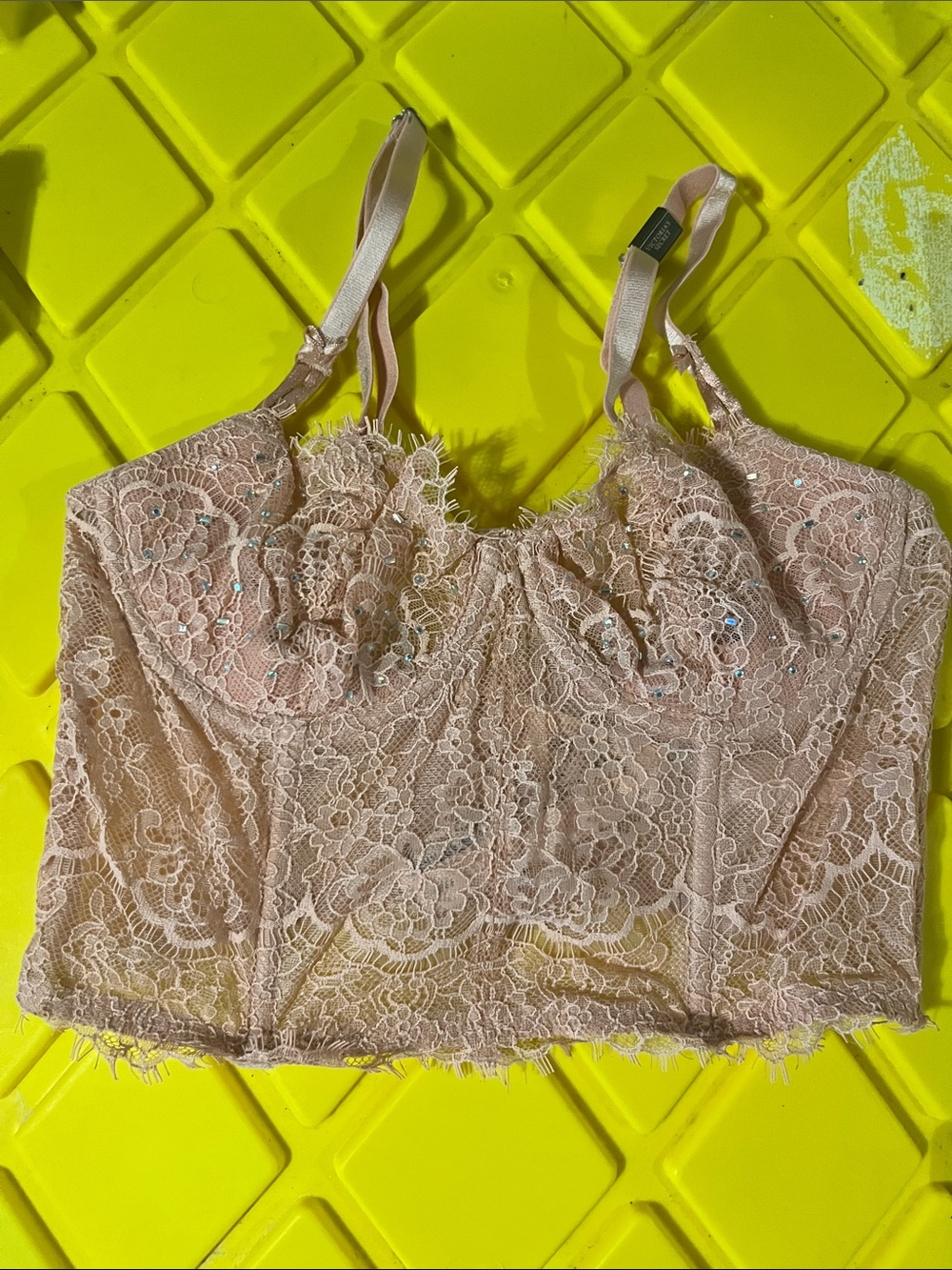 NWT Victoria’s Secret 32C Lace Longline Bralette in Blush Pink